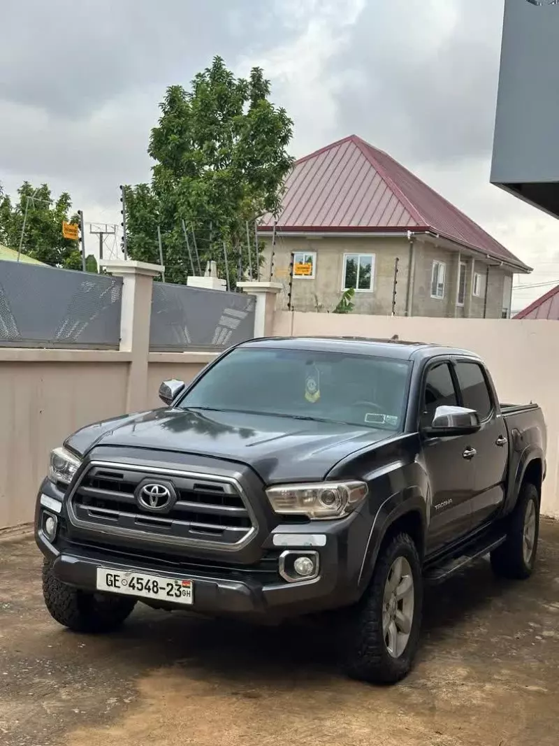 Toyota Tacoma   - 2016