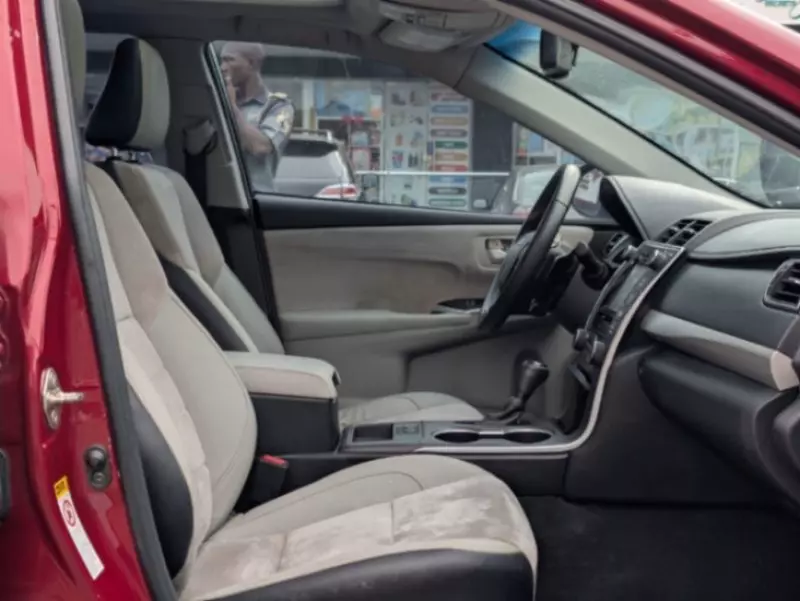 Toyota Camry   - 2016