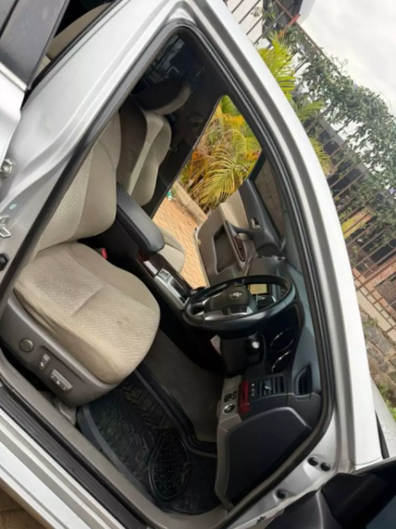 Toyota Mark X   - 2010