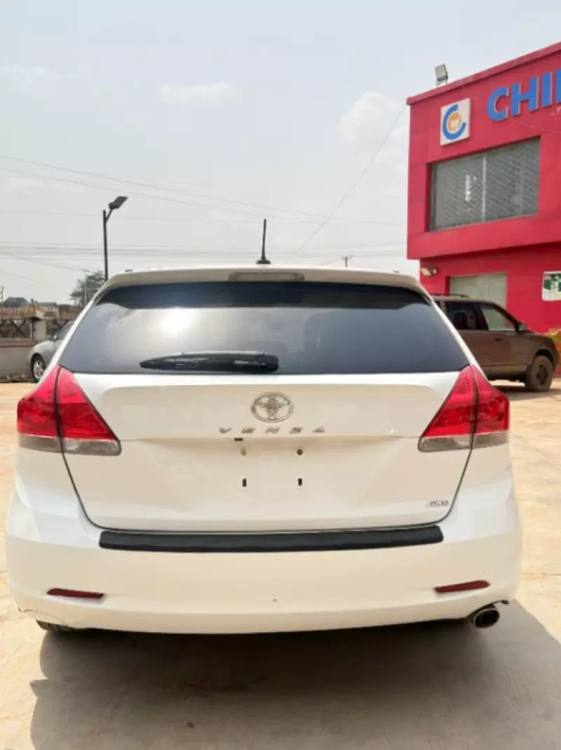 Toyota Venza   - 2011