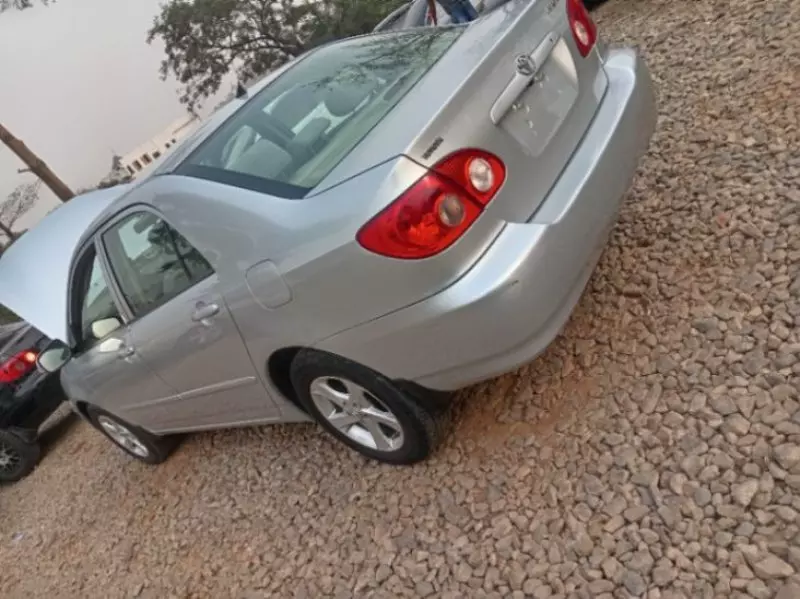 Toyota Corolla   - 2007
