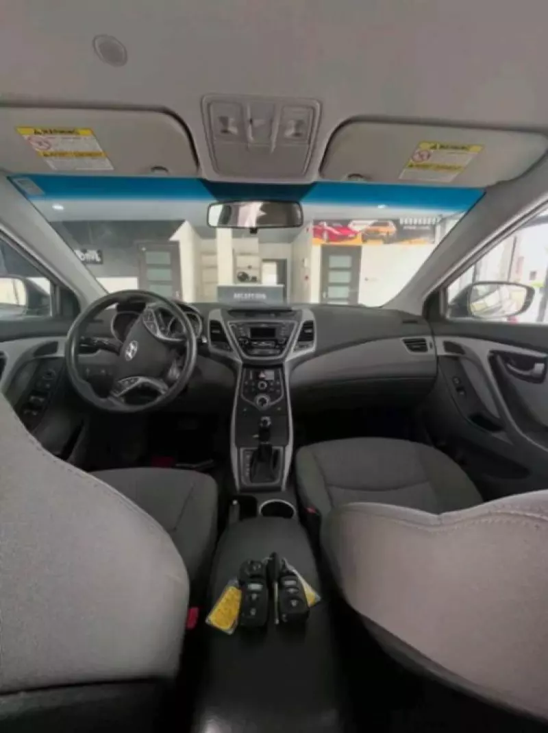 Hyundai Elantra   - 2014