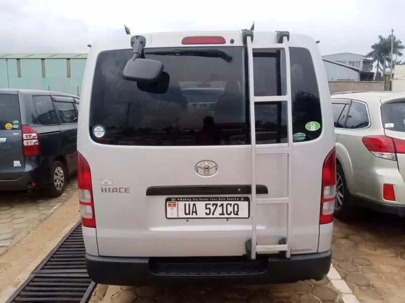 TOYOTA Hiace - 2014