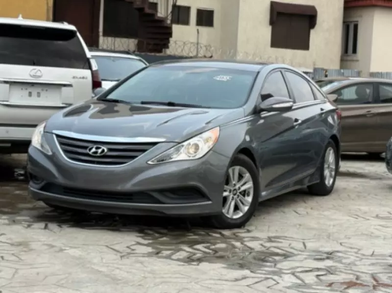 Hyundai Sonata   - 2014