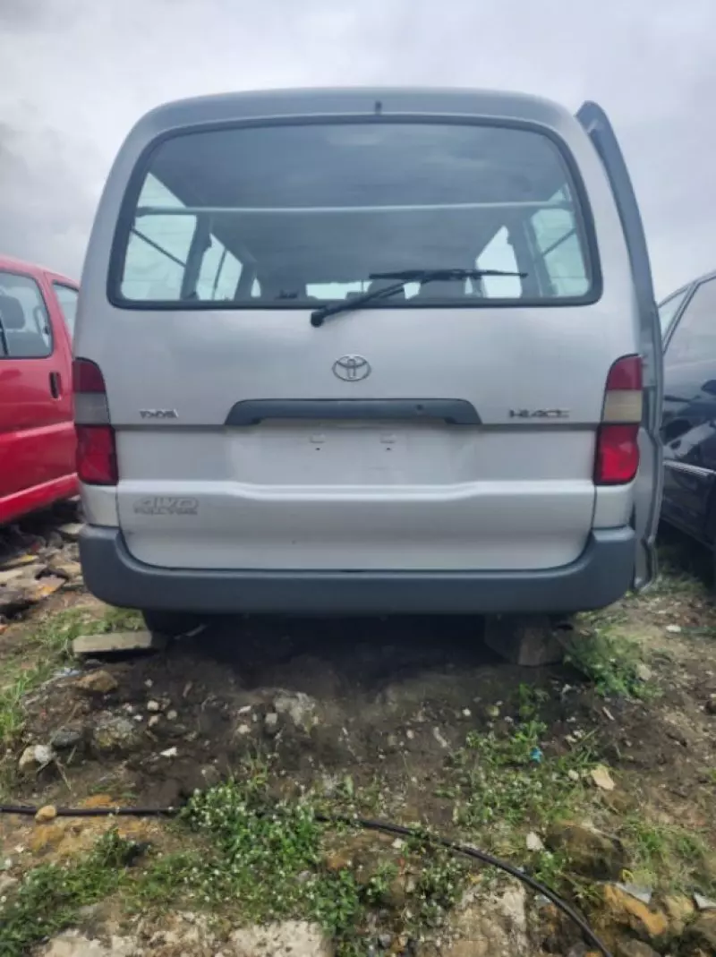 Toyota Hiace   - 2006