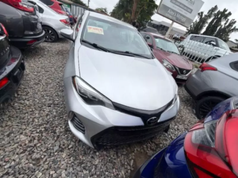 TOYOTA Corolla   - 2016