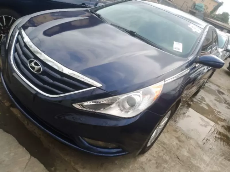 Hyundai Sonata - 2013