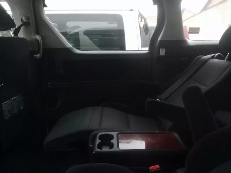 Toyota Alphard   - 2011