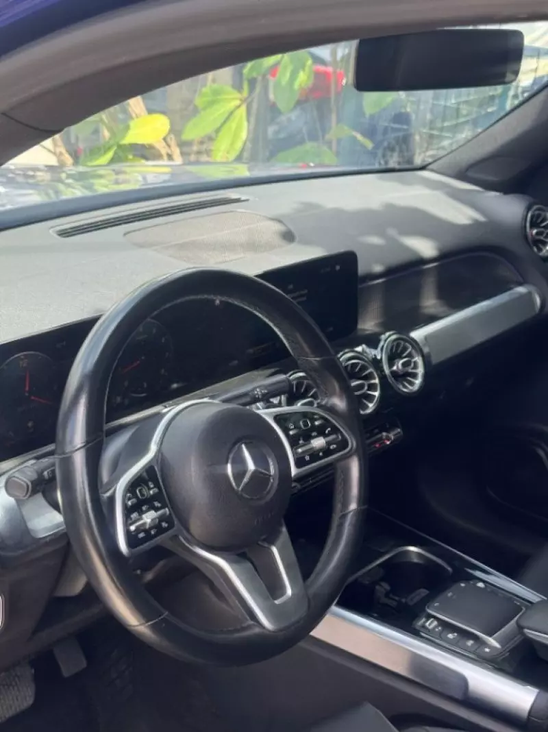 Mercedes-Benz GLB-Class   - 2021