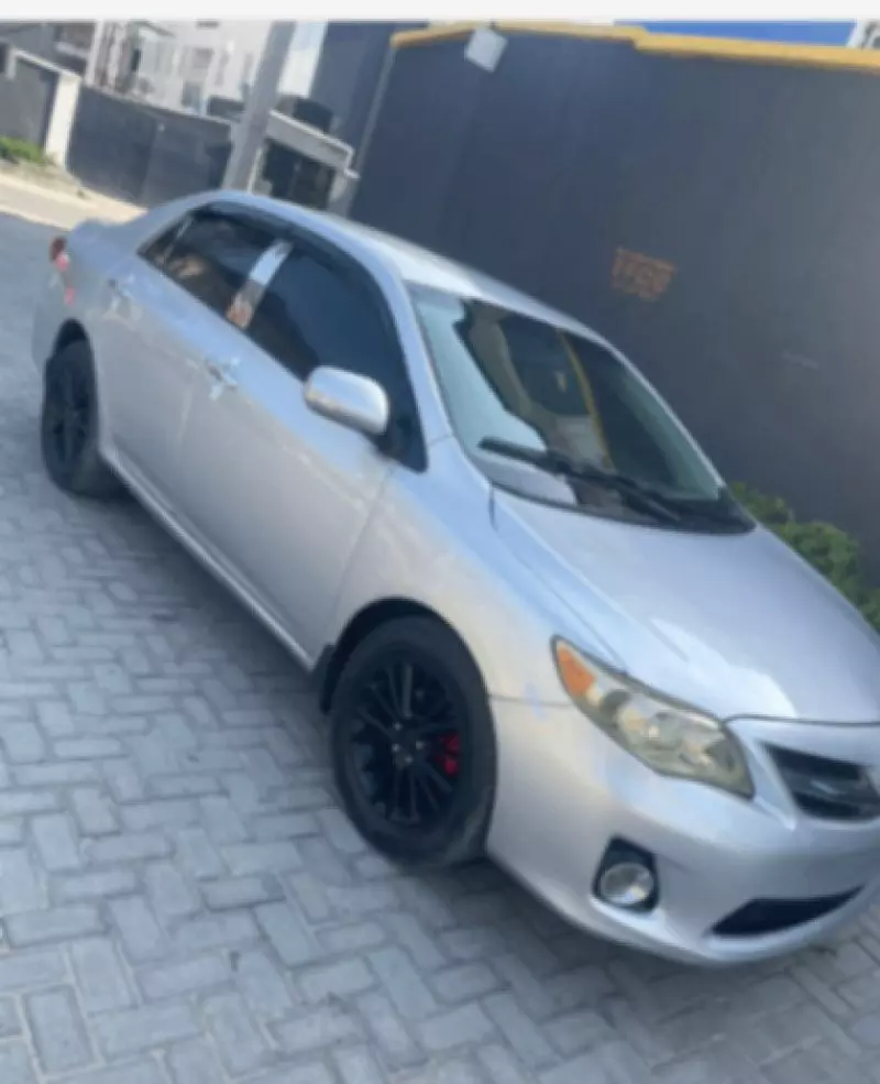 TOYOTA Corolla - 2009