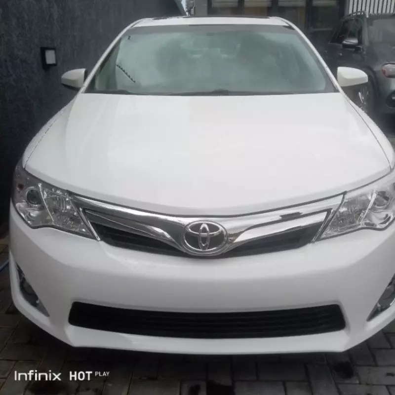 Toyota Camry   - 2013