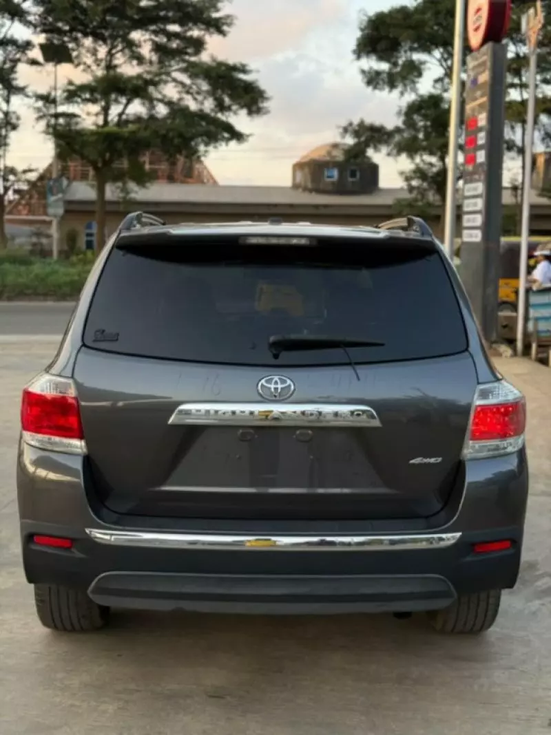 TOYOTA Highlander   - 2013
