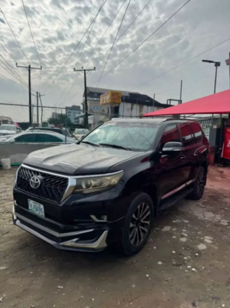 TOYOTA Prado   - 2011