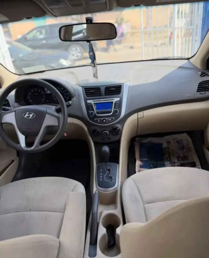 Hyundai Accent - 2014