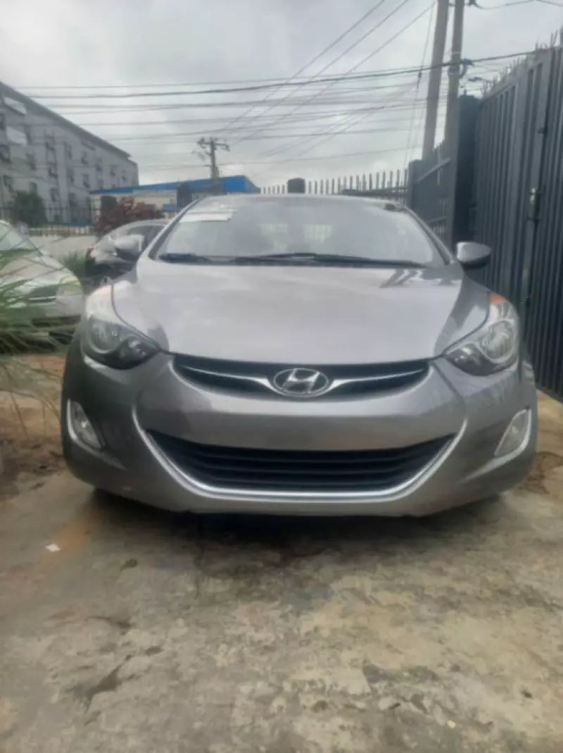 Hyundai Elantra   - 2014
