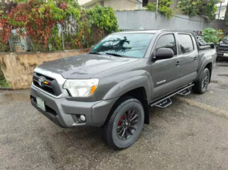 Toyota Tacoma   - 2014