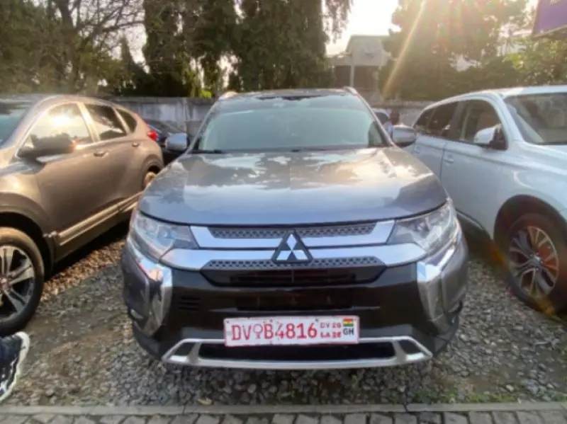 Mitsubishi OUTLANDER - 2020