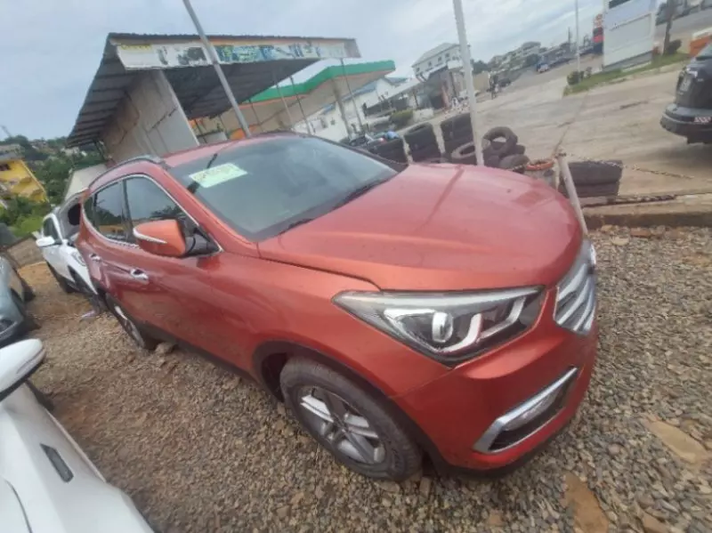 Hyundai Santa Fe   - 2017