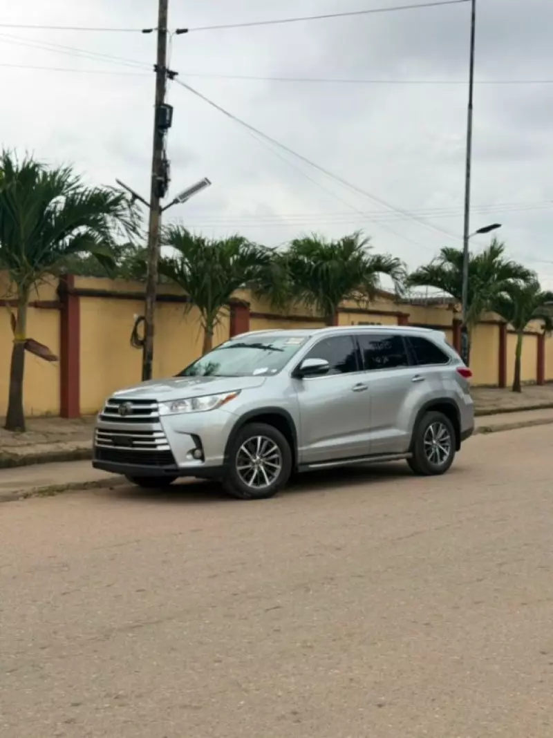 TOYOTA Highlander   - 2018