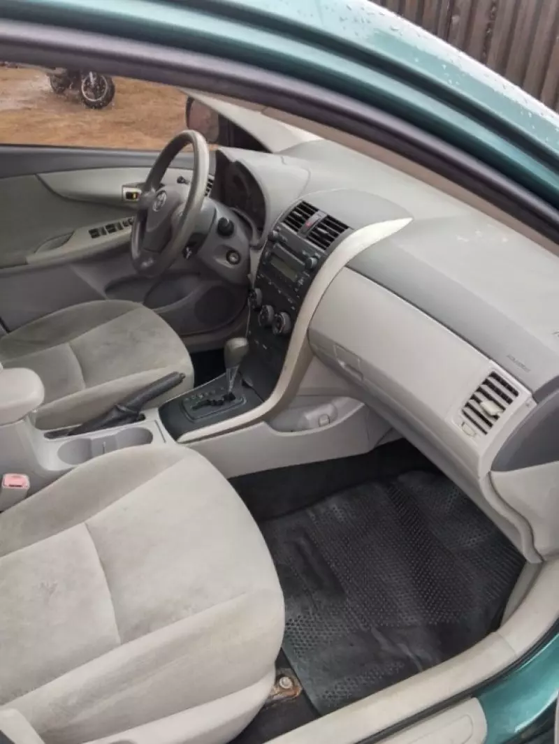 TOYOTA Corolla   - 2009