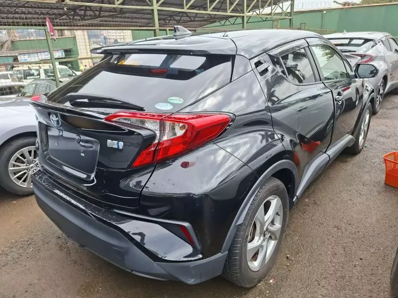 Toyota CH-R   - 2017