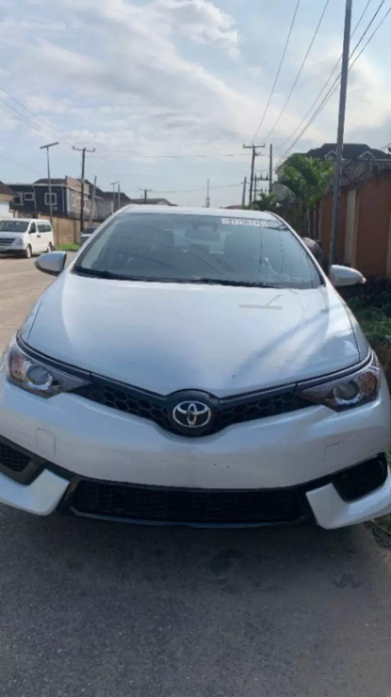 TOYOTA Corolla iM   - 2017
