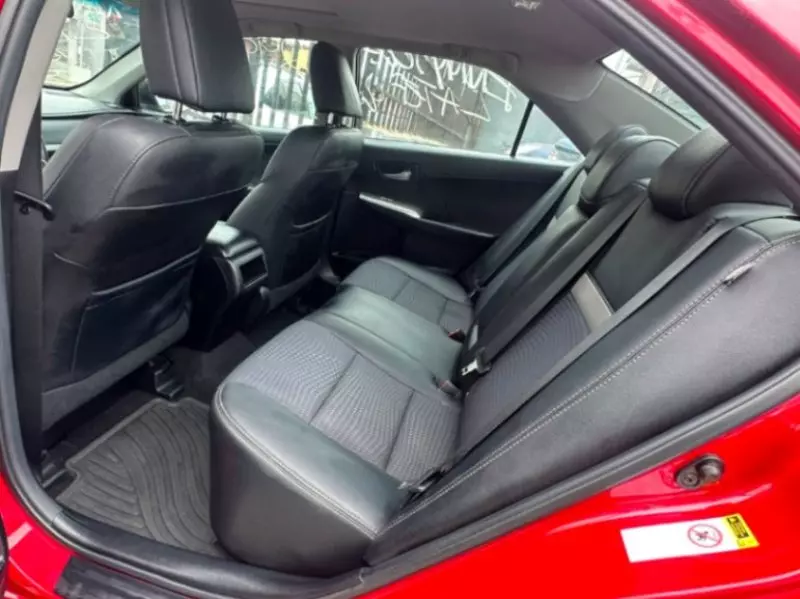 Toyota Camry   - 2014