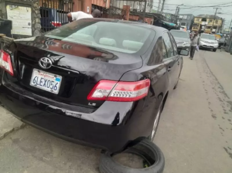 TOYOTA Camry   - 2011