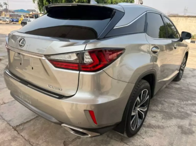 Lexus RX   - 2017