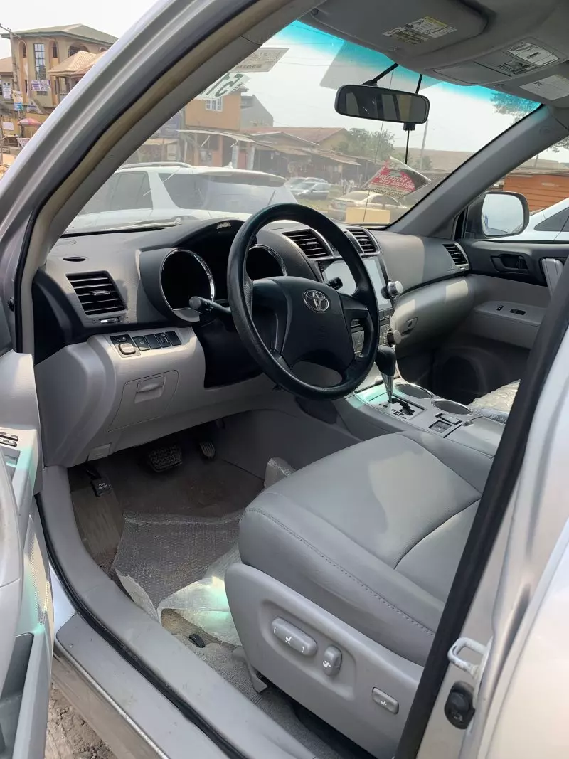 Toyota Highlander   - 2008