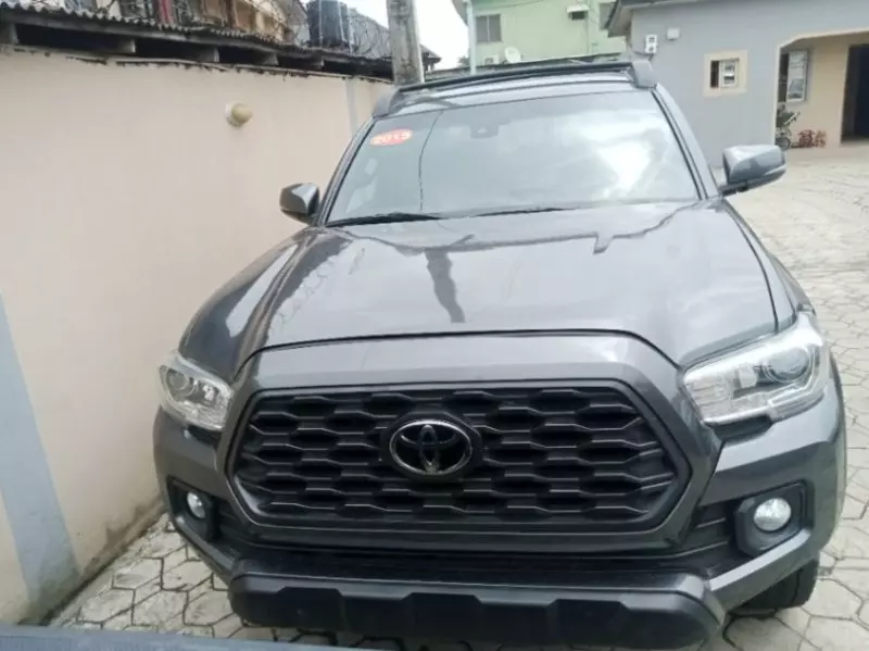 Toyota Tacoma   - 2019