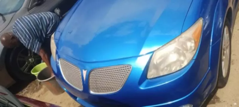 Pontiac Vibe   - 2007