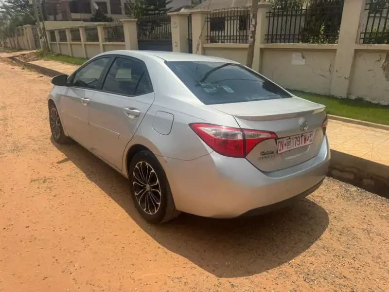 Toyota Corolla   - 2014
