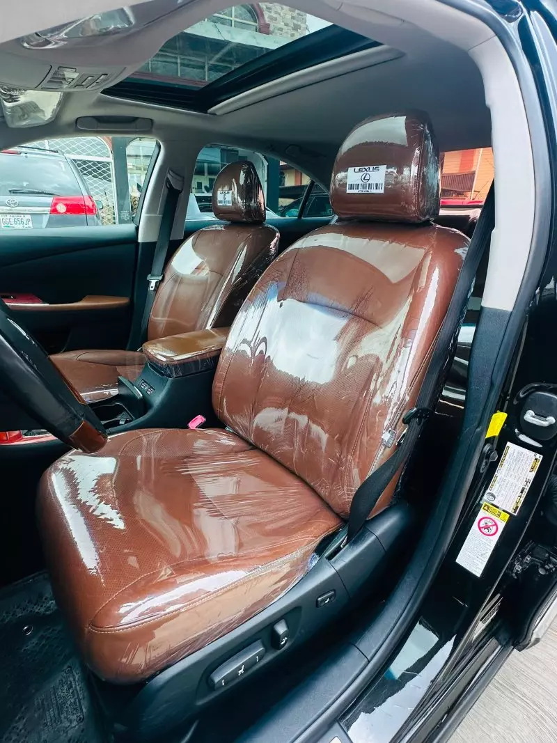 Lexus ES   - 2012