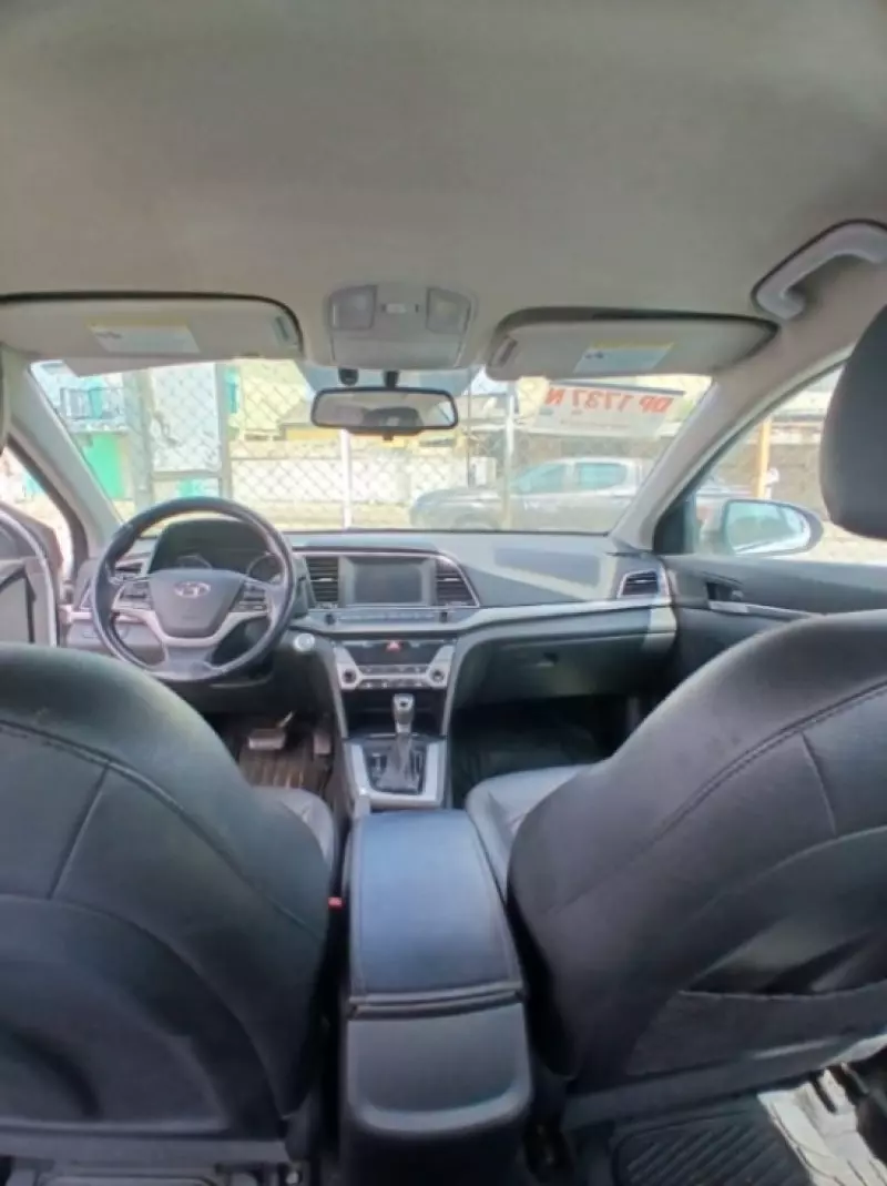 Hyundai Elantra   - 2017