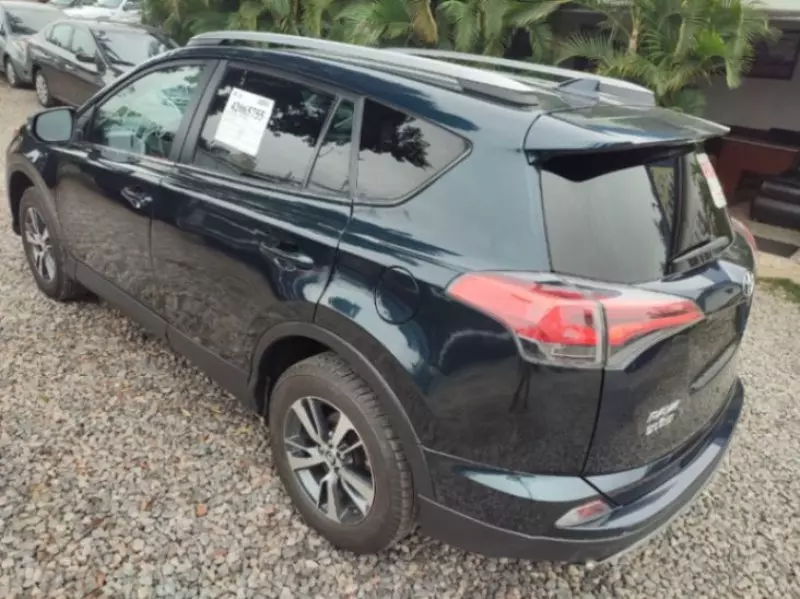 Toyota RAV 4   - 2018