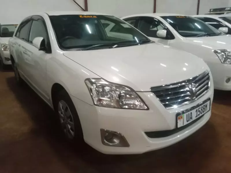 Toyota Premio    - 2010
