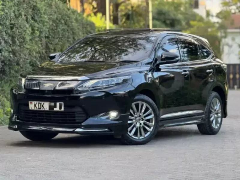 Toyota Harrier   - 2016