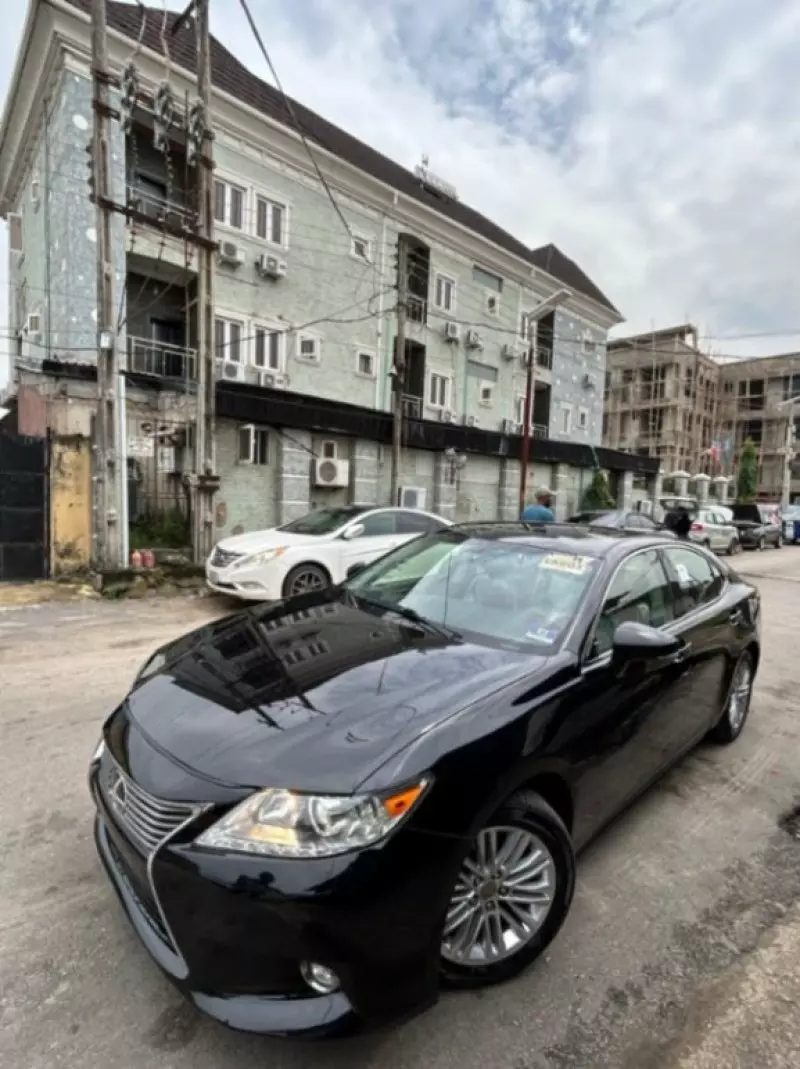 Lexus ES - 2014