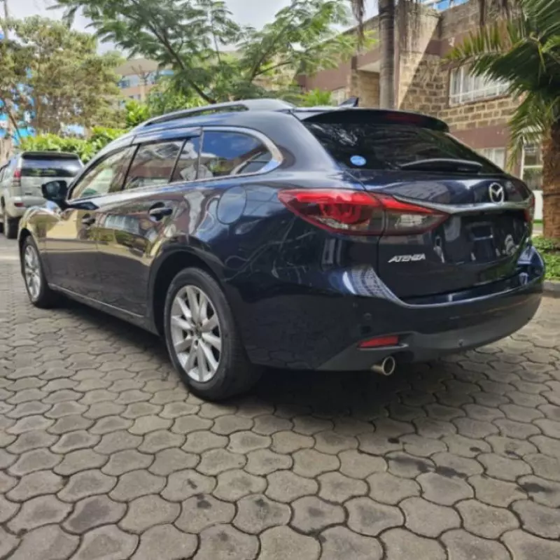 Mazda Atenza    - 2017