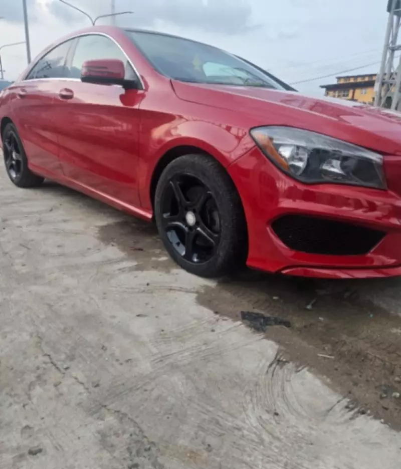 Mercedes-Benz CLA-Class   - 2015