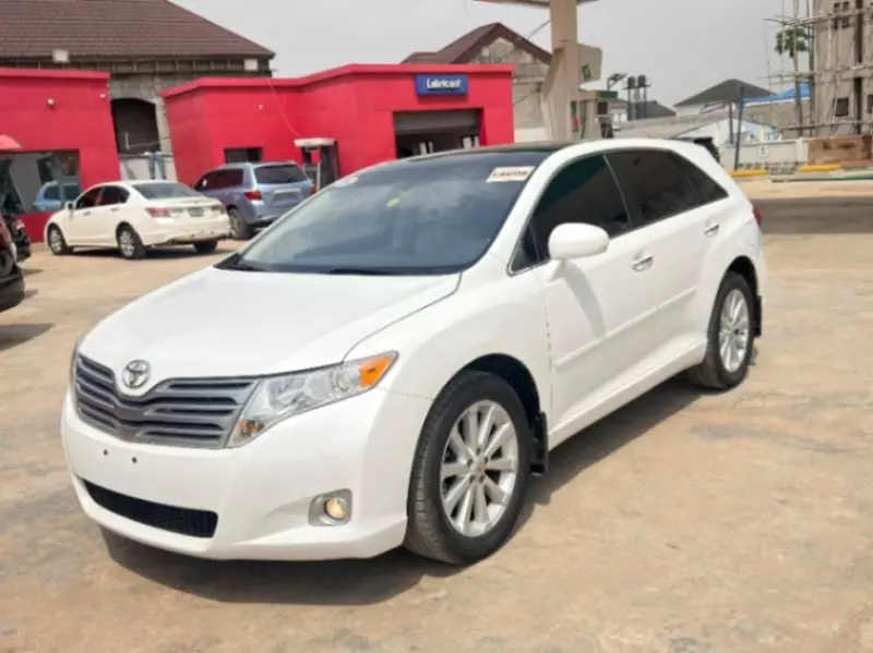 Toyota Venza   - 2011
