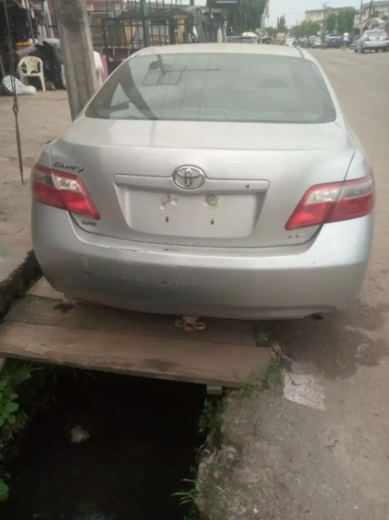 Toyota Camry   - 2007