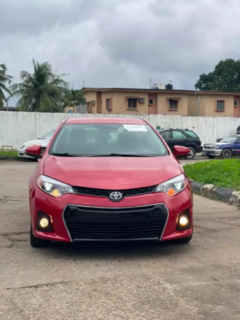 TOYOTA Corolla   - 2015