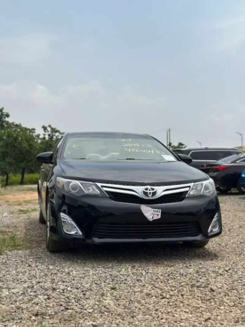 TOYOTA Camry   - 2012