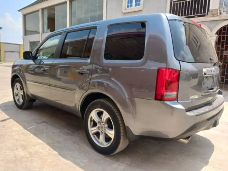 Honda Pilot - 2012
