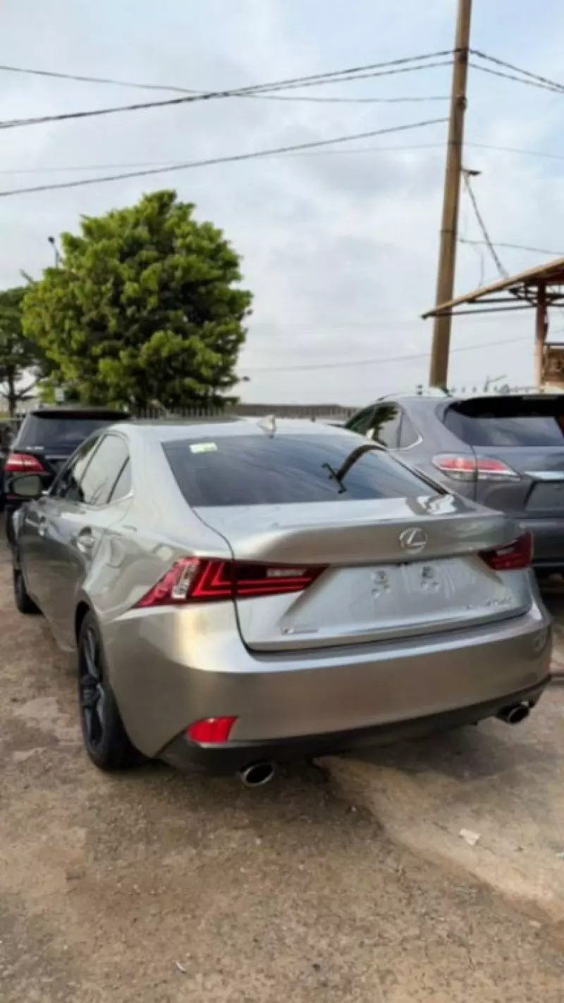 Lexus IS 250 - 2015