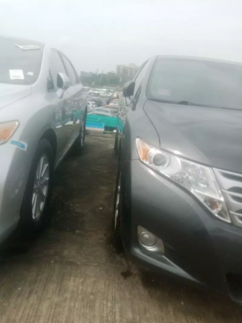Toyota Venza   - 2010