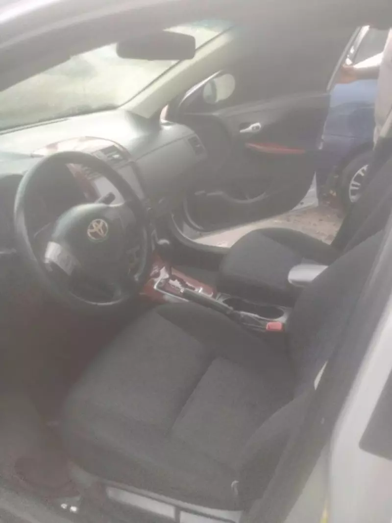 Toyota Corolla   - 2010