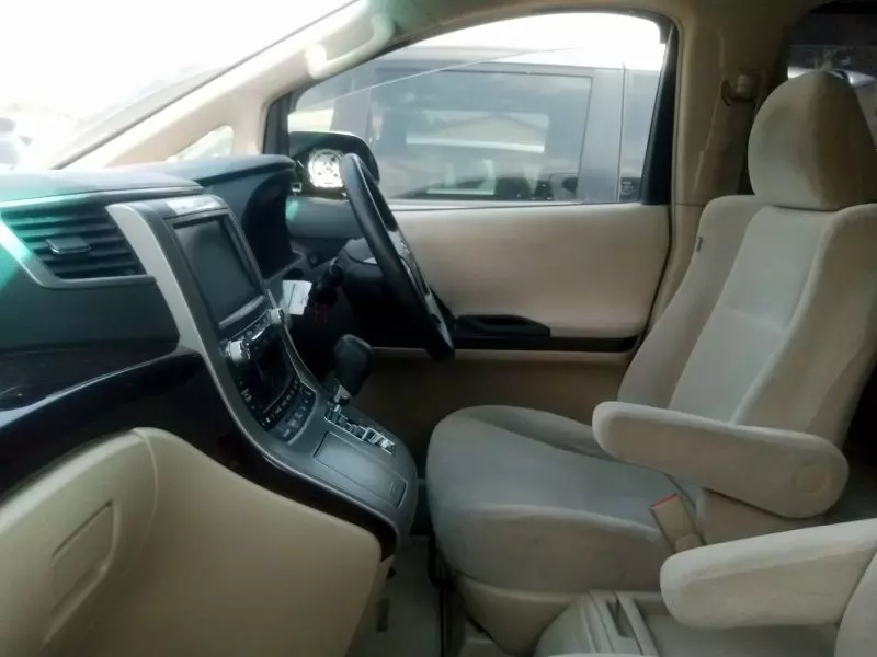 Toyota Alphard   - 2014
